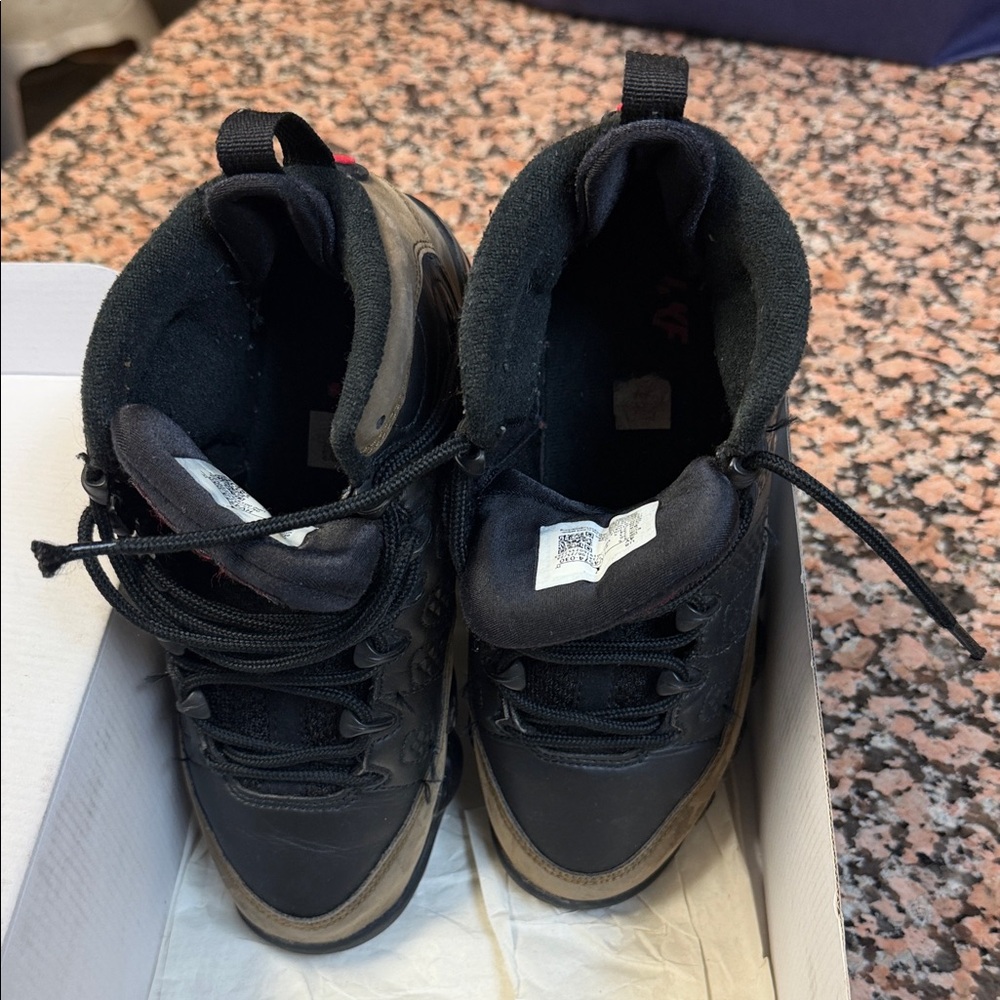Nike Kids Black and Tan Sneakers - Picture 3 of 6